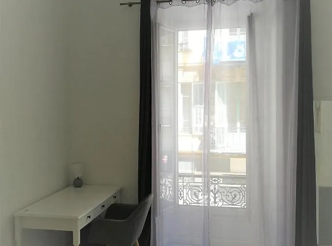 110m2 Plein Centre * Ницца