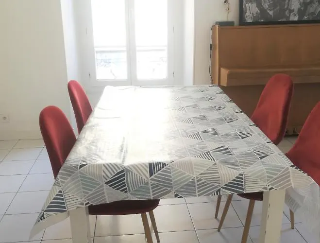 110m2 Plein Centre * Ницца