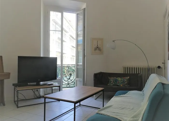 110m2 Plein Centre Апартаменты